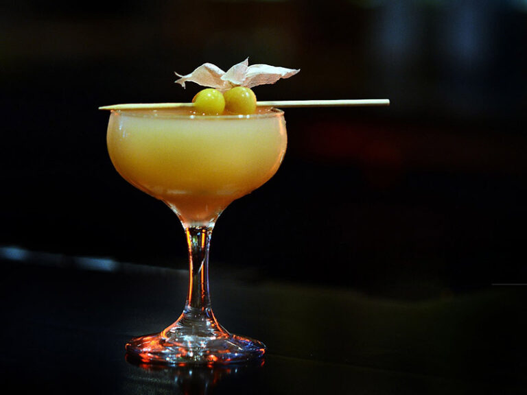 Le guide essentiel des amers pour cocktails